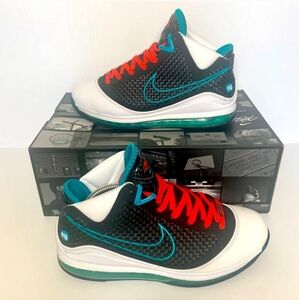 Nike LeBron 7 Red Carpet 2019 - sz 9.5